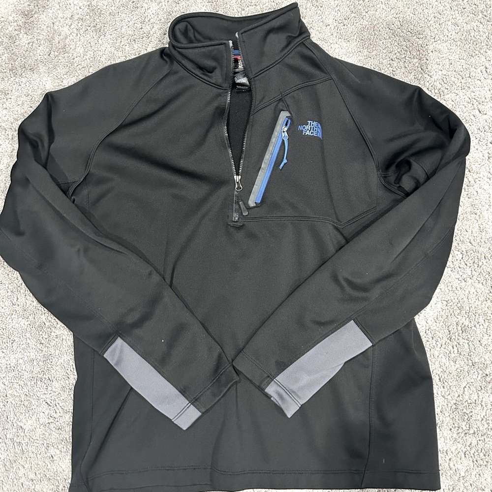 Black and blue North Face Men’s 3/4 zip Pullover
